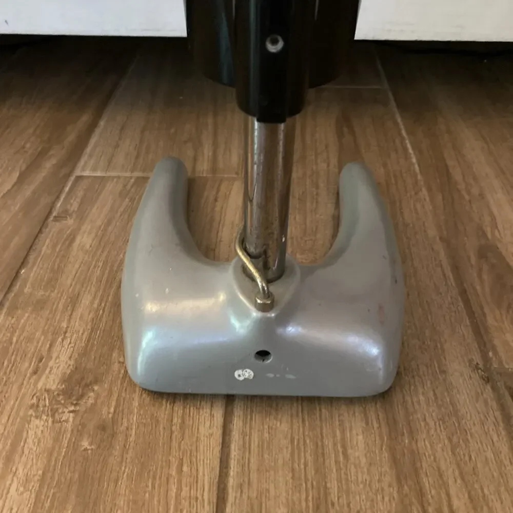 Hamilton Beach Commercial 932 Manual Citrus Juicer Press - Heavy Duty Cast Iron
